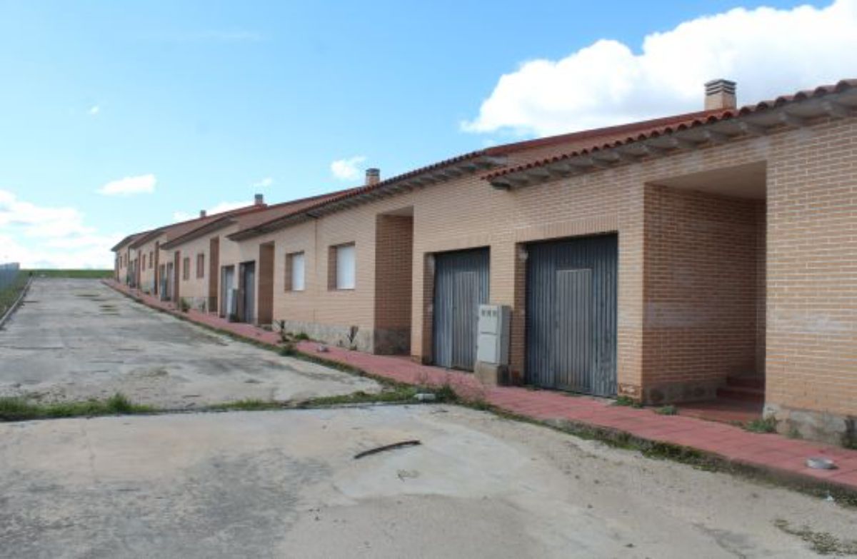Venta de terreno en Erustes