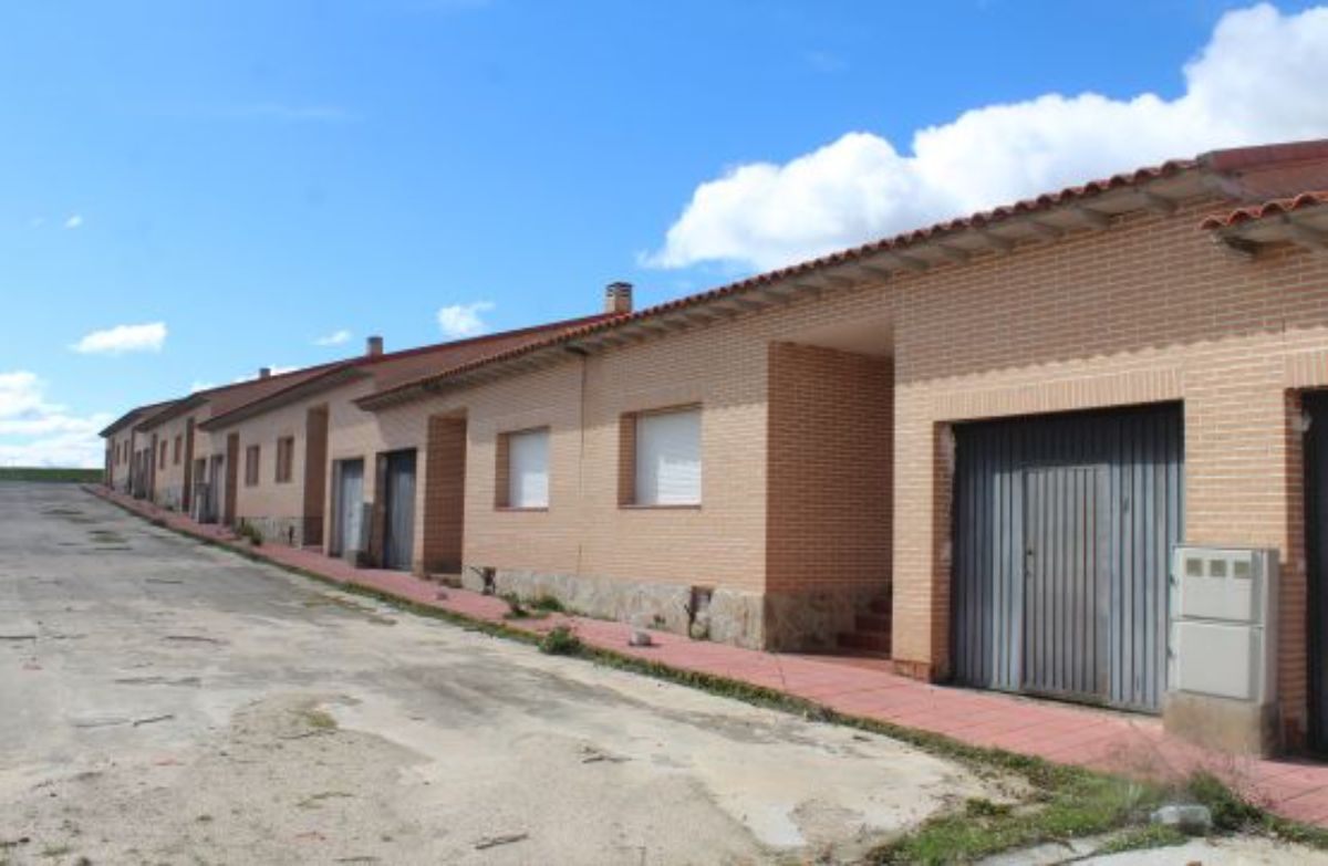Venta de terreno en Erustes