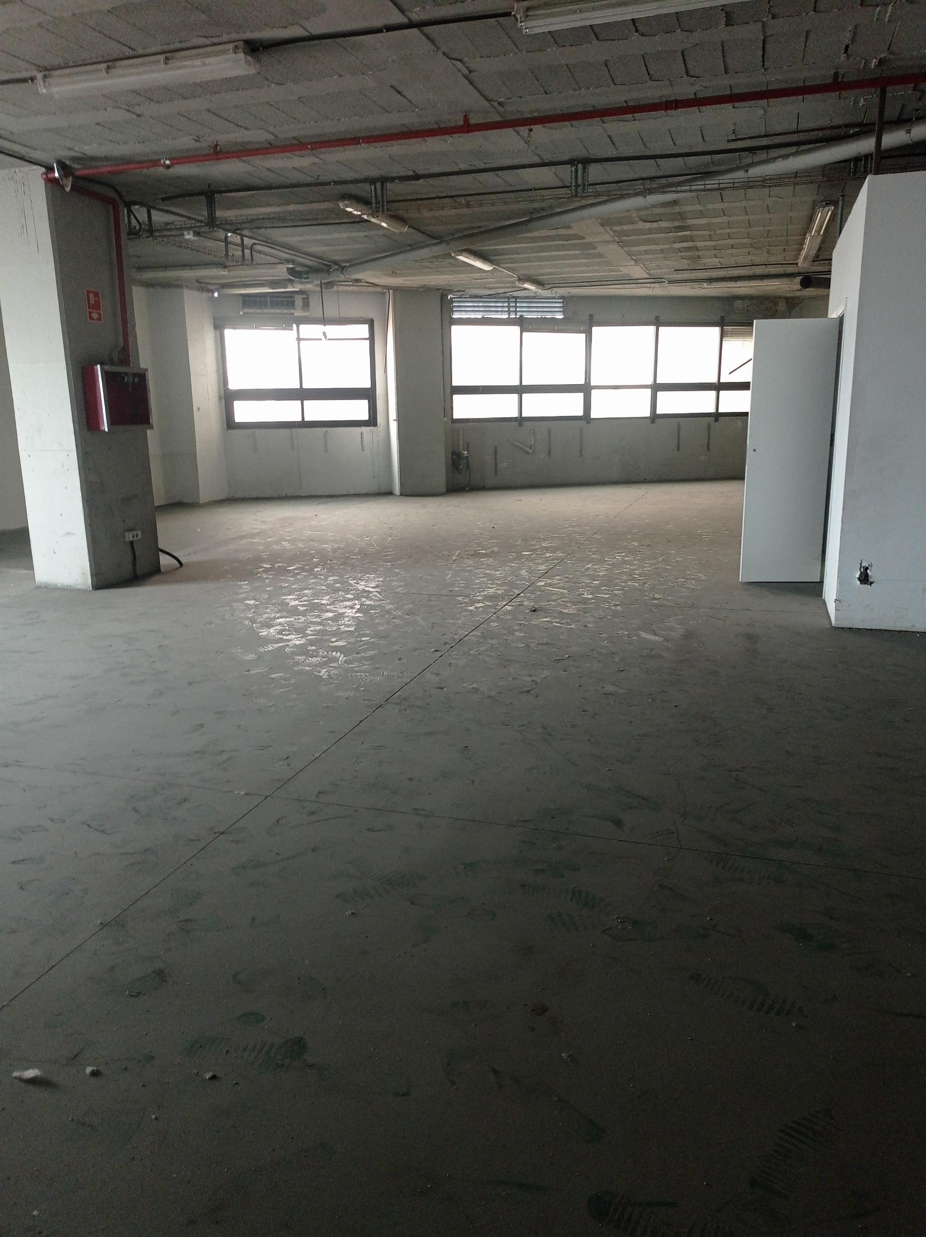 Venta de nave industrial en Madrid