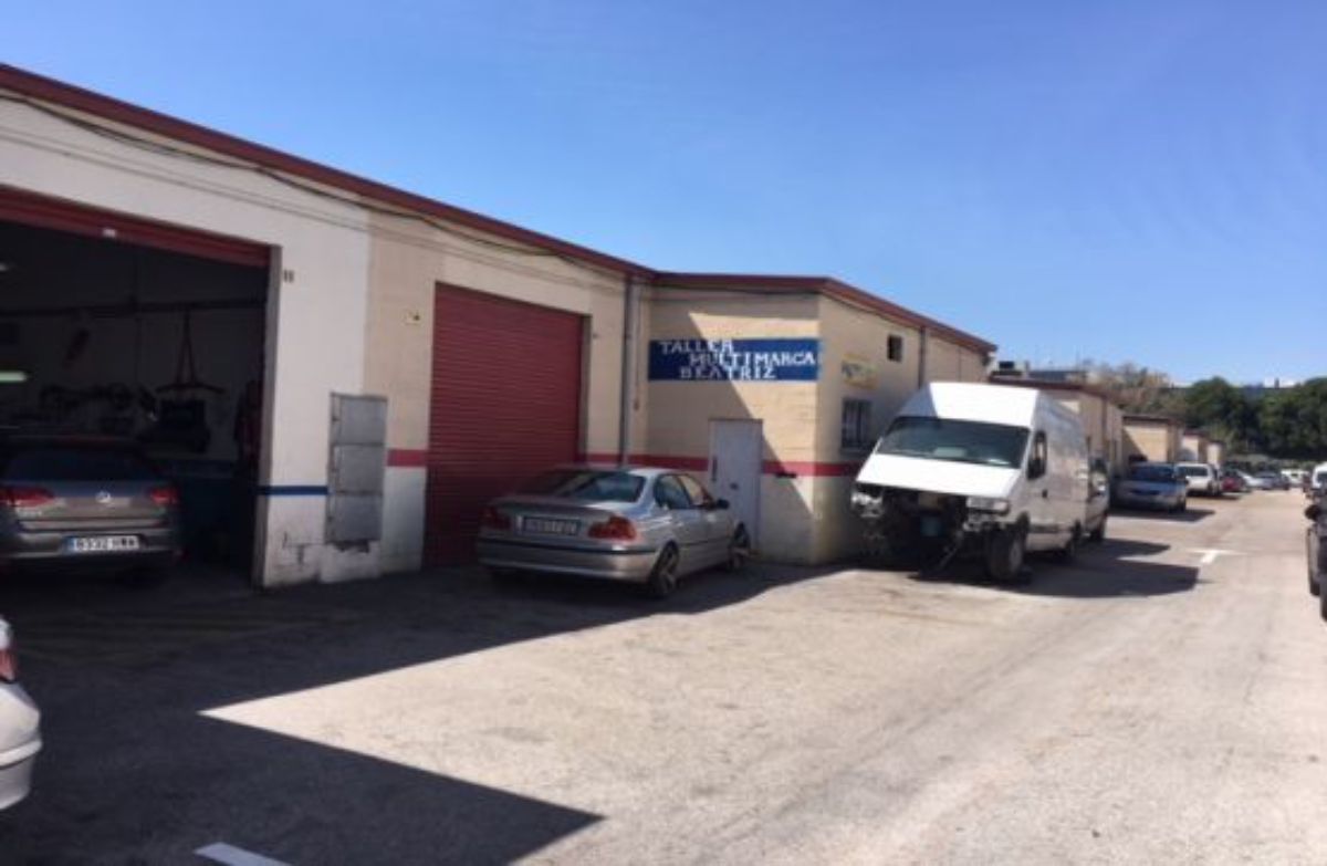 Venta de nave industrial en San Fernando de Henares