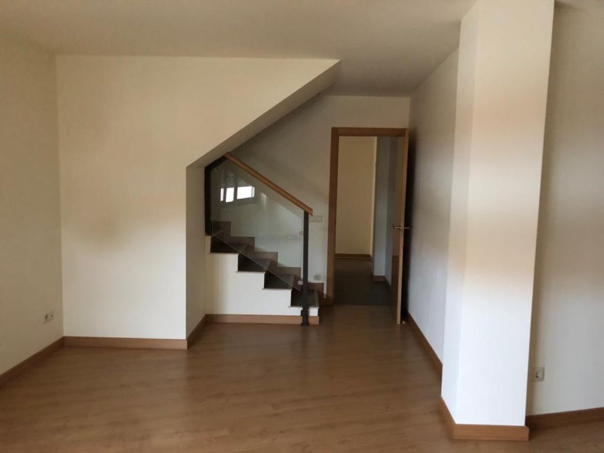 Venta de dúplex en El Viso de San Juan