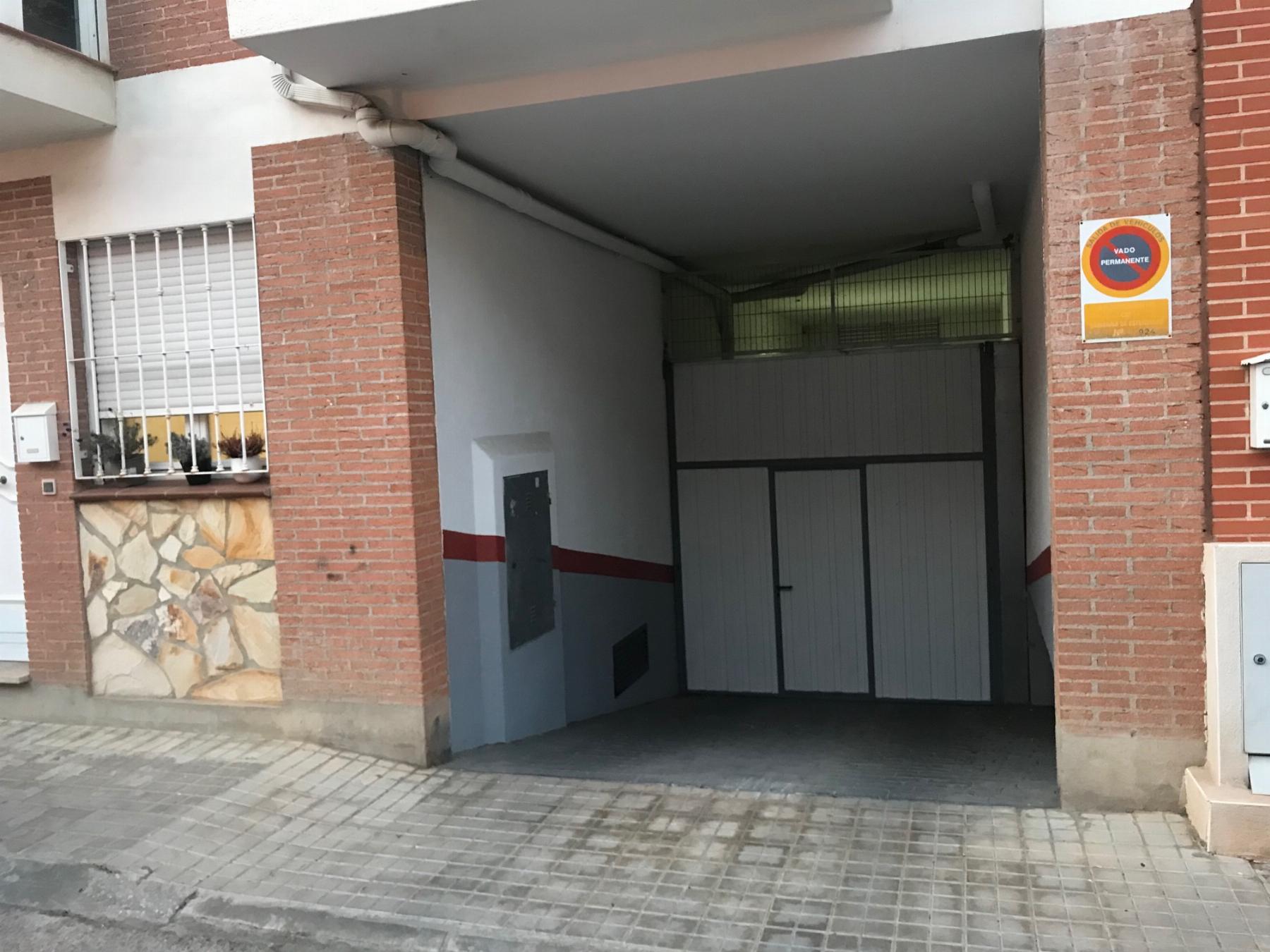 Venta de garaje en Camarma de Esteruelas