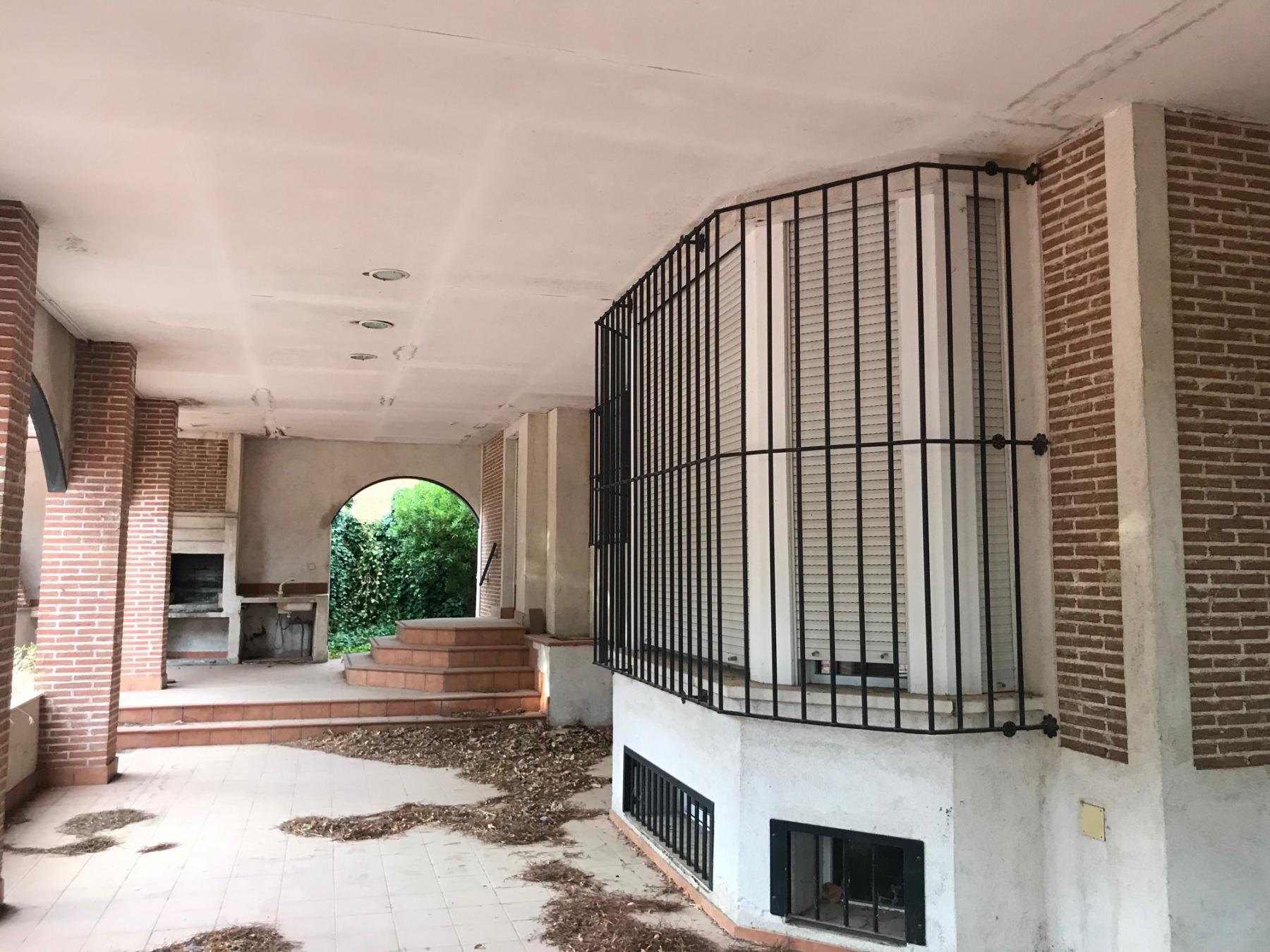 Venta de villa en Villalbilla