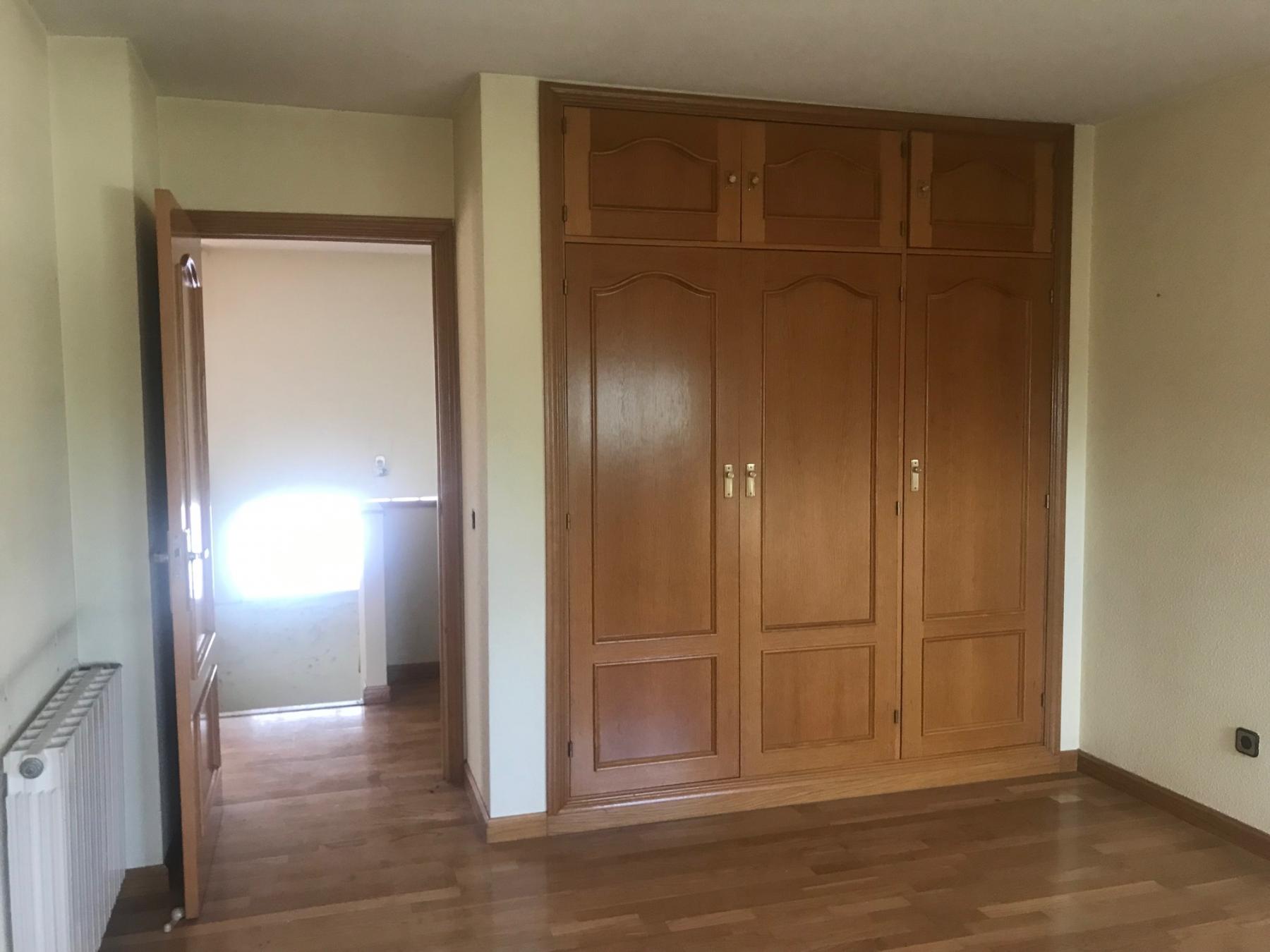 Venta de villa en Villalbilla