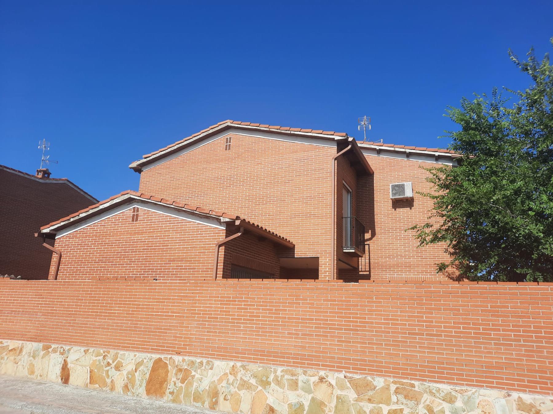 Venta de chalet en Alcabón