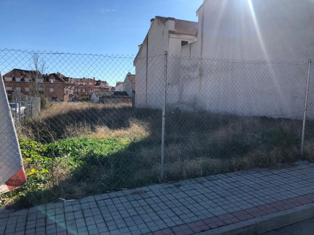 Venta de terreno en Yeles
