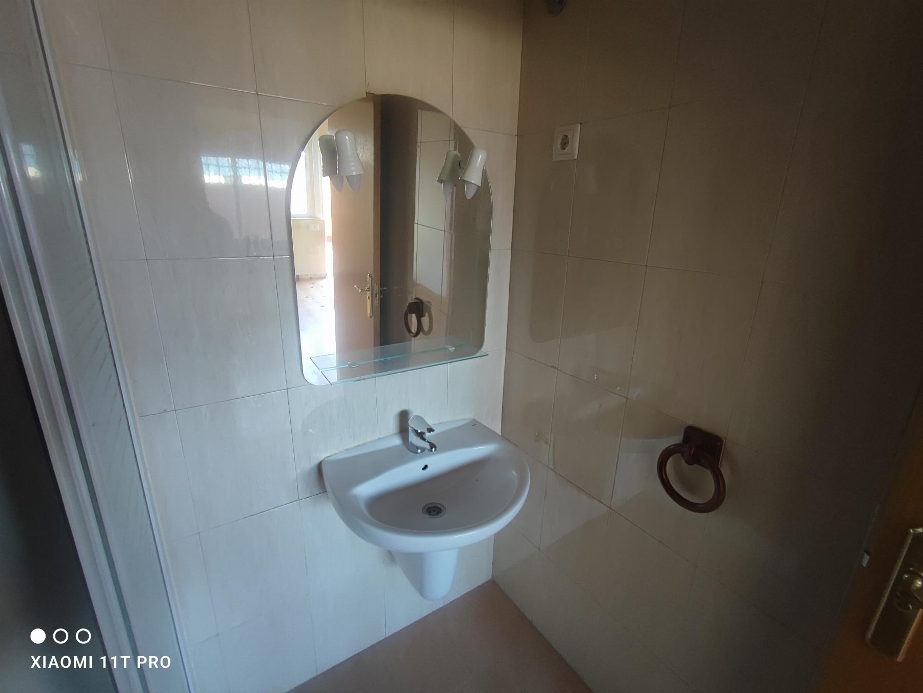 Venta de local comercial en Madrid