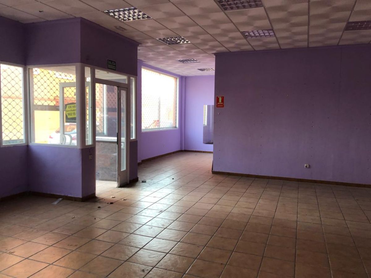 Venta de local comercial en Torrijos