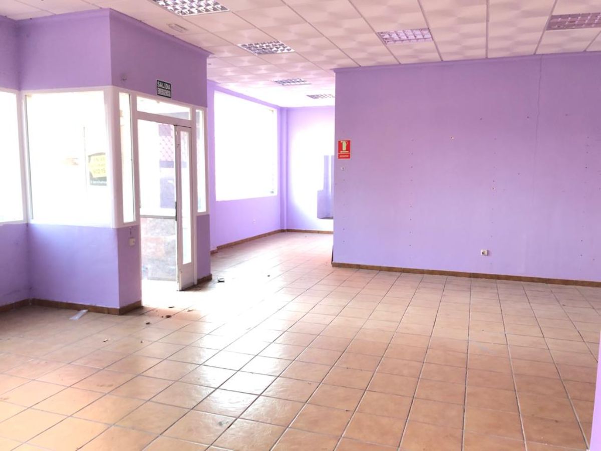 Venta de local comercial en Torrijos