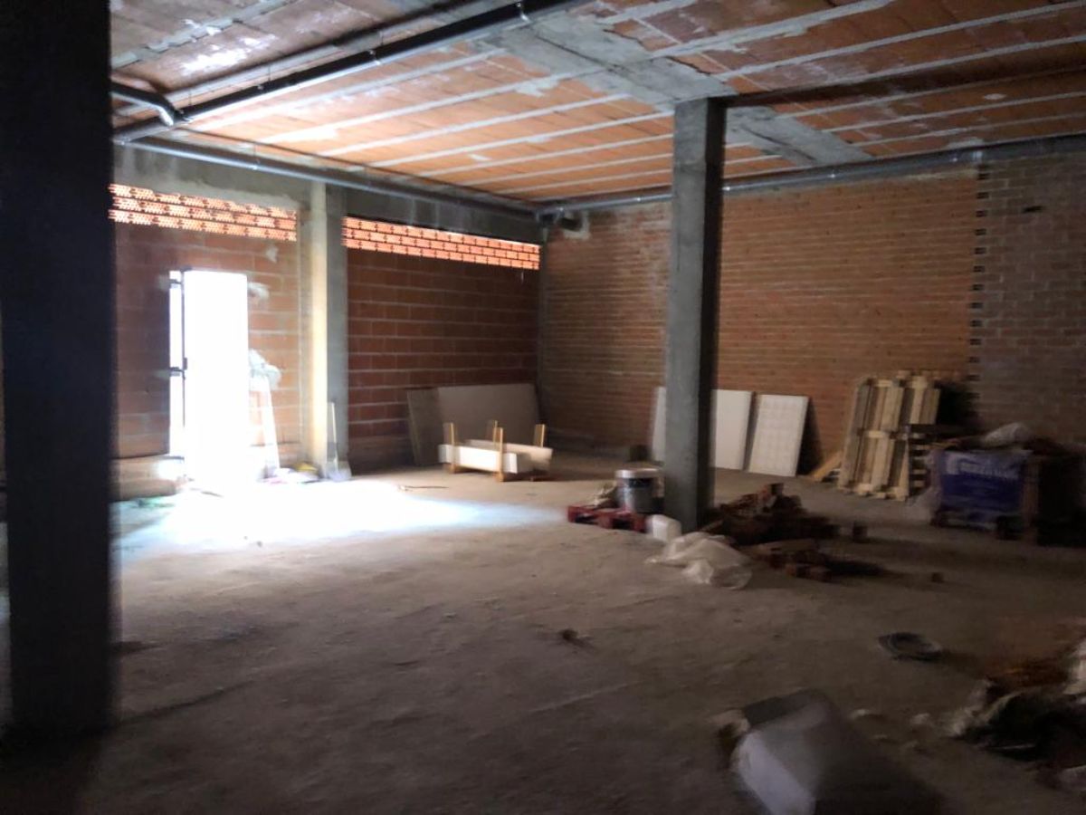 Venta de local comercial en Torrijos