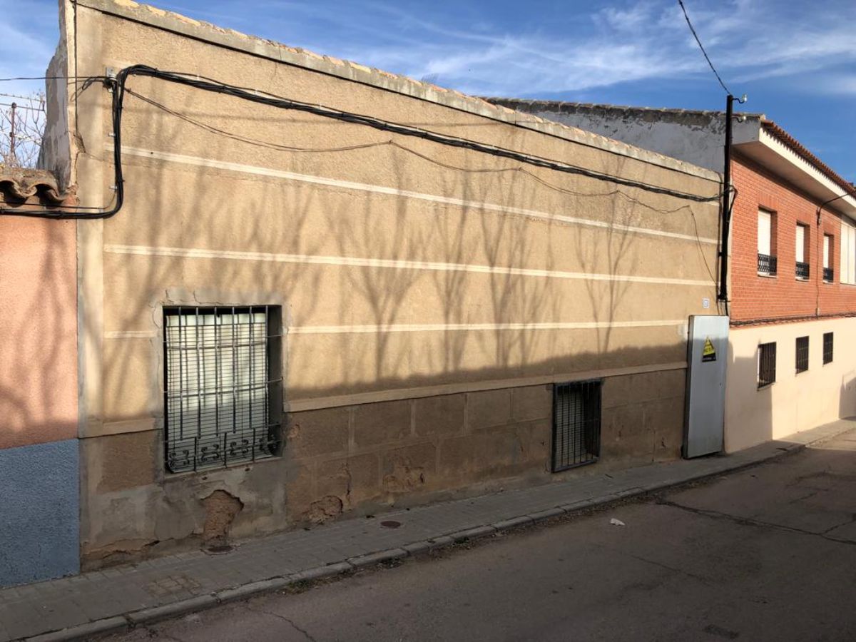 Venta de casa en Consuegra