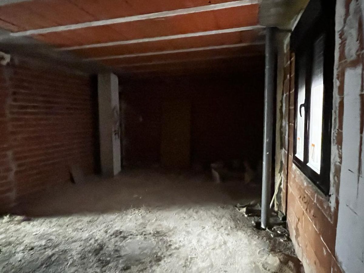 Venta de local comercial en Casarrubios del Monte