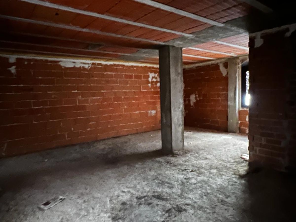 Venta de local comercial en Casarrubios del Monte
