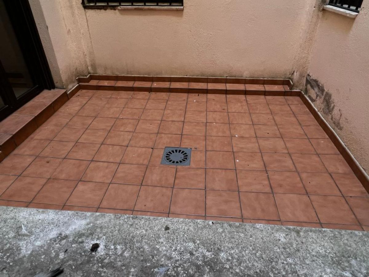 Venta de local comercial en Casarrubios del Monte