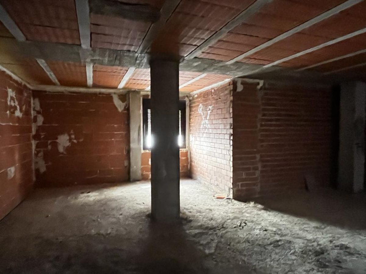 Venta de local comercial en Casarrubios del Monte