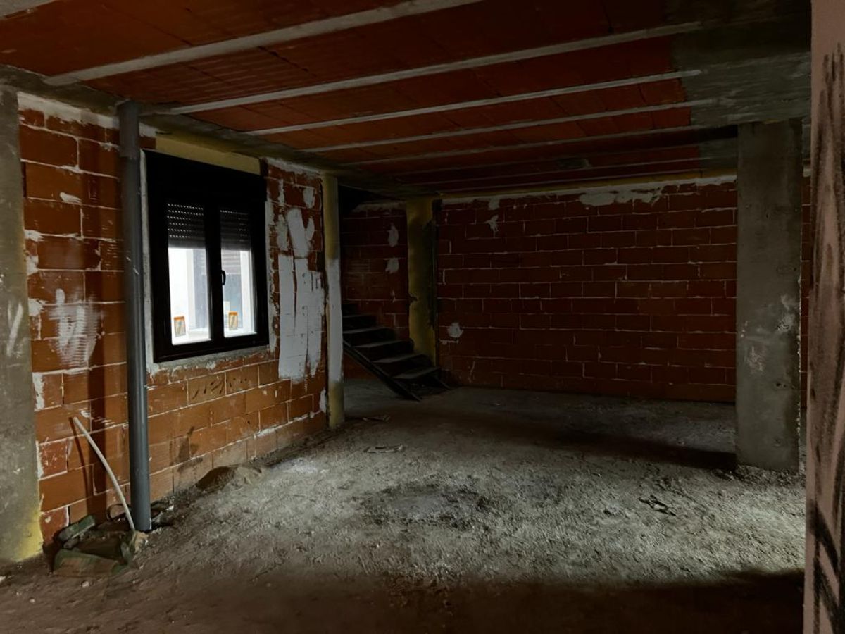 Venta de local comercial en Casarrubios del Monte