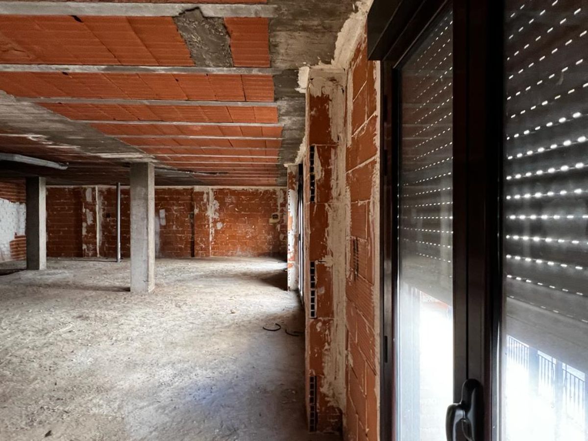 Venta de local comercial en Casarrubios del Monte