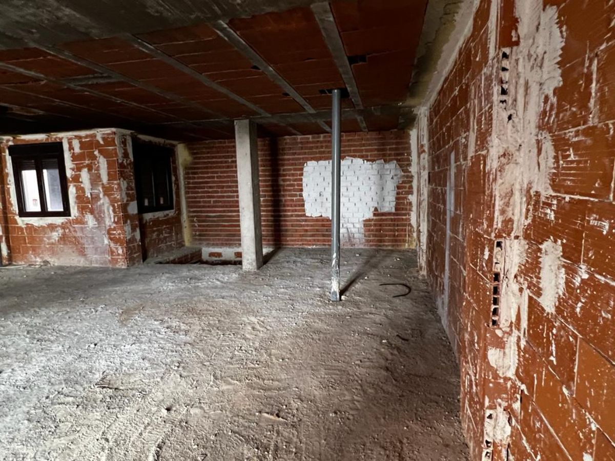 Venta de local comercial en Casarrubios del Monte