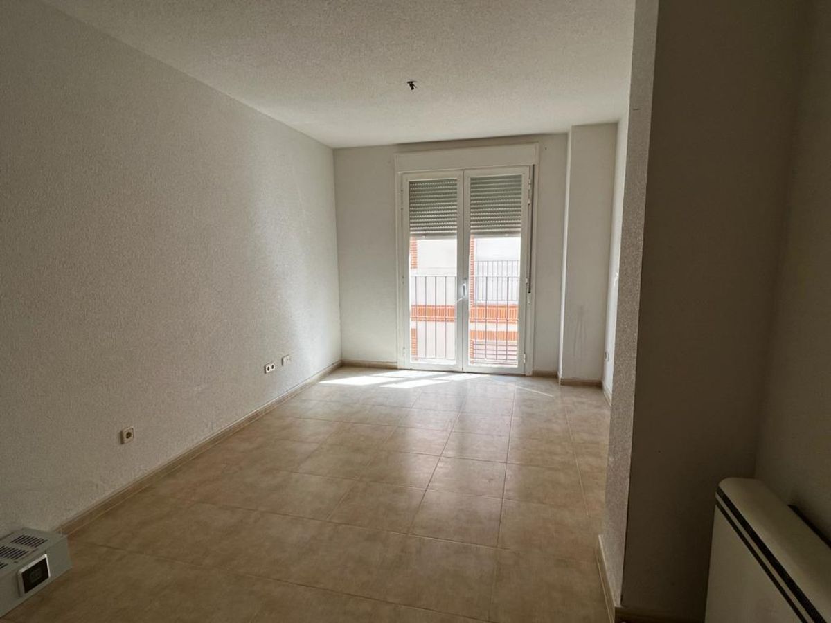 Venta de piso en Lominchar