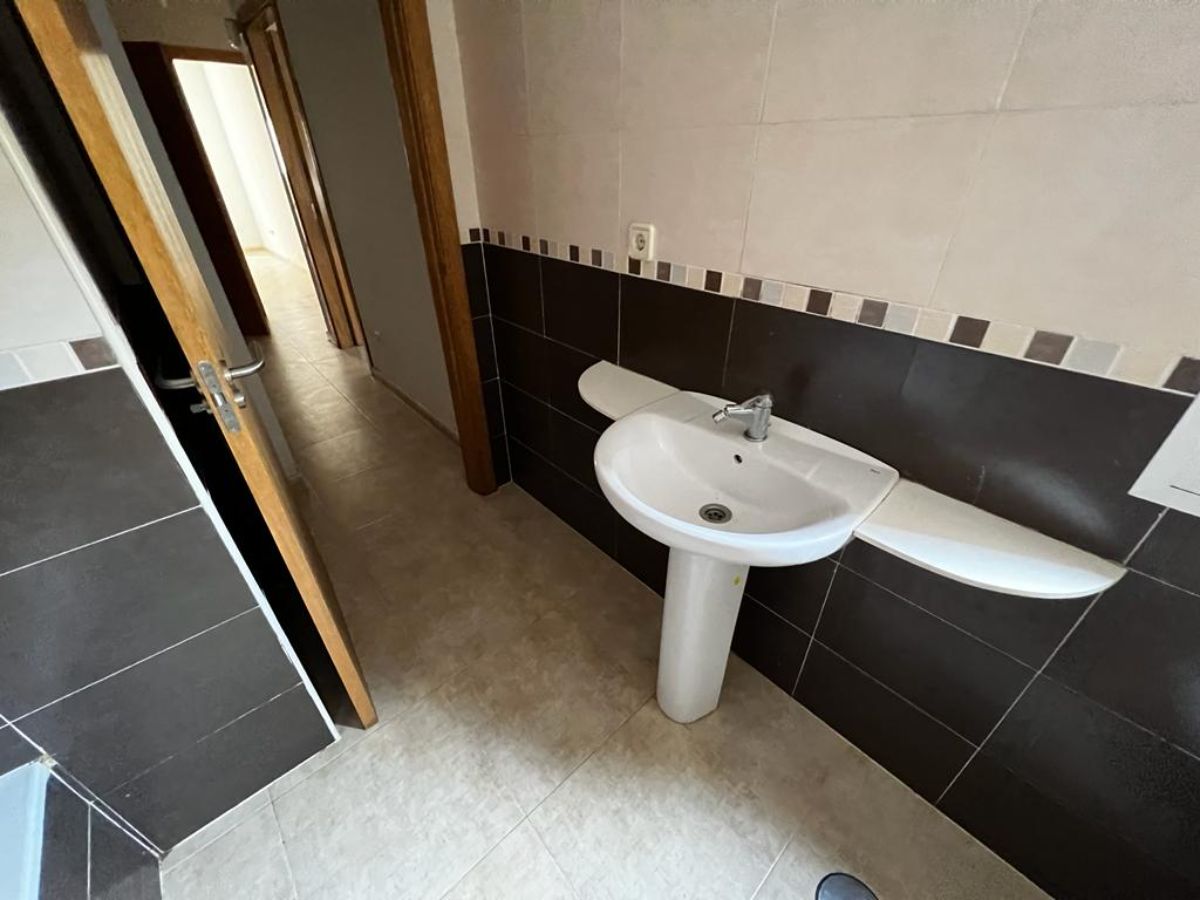 Venta de piso en Lominchar