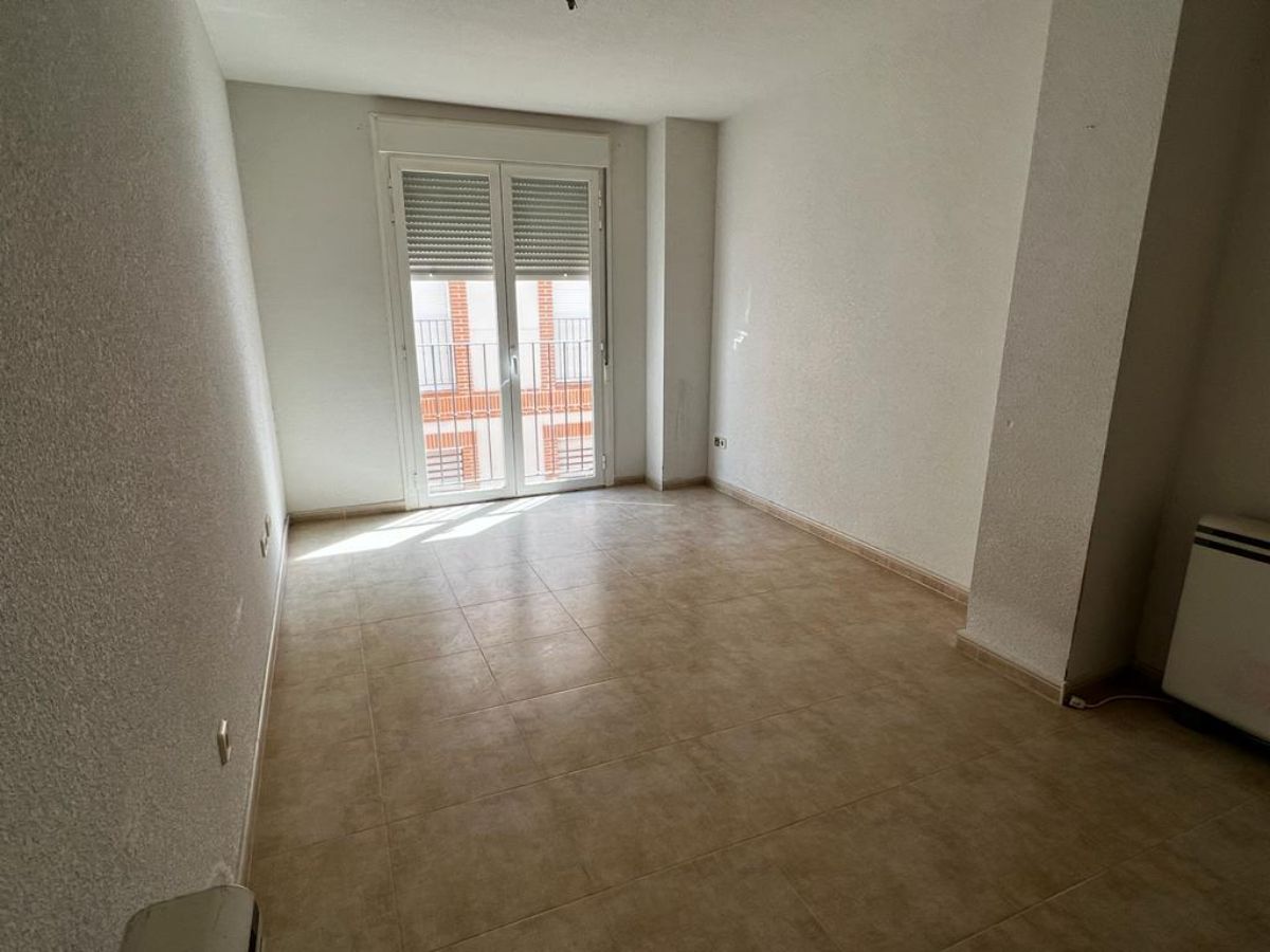 Venta de piso en Lominchar