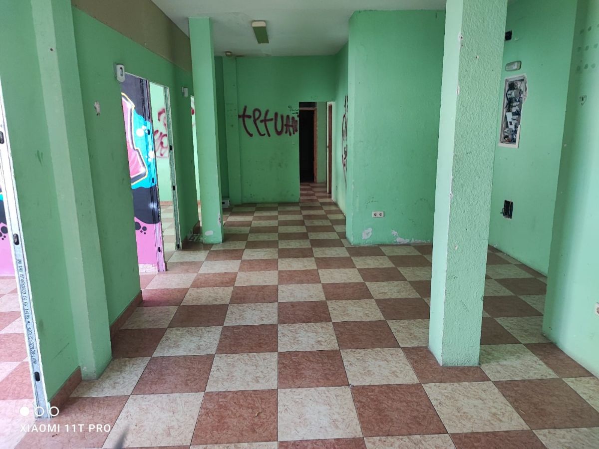 Venta de local comercial en Parla