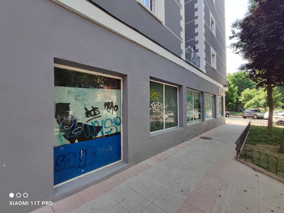 Venta de local comercial en Parla