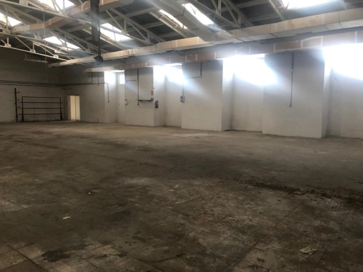 Venta de nave industrial en Sevilla la Nueva