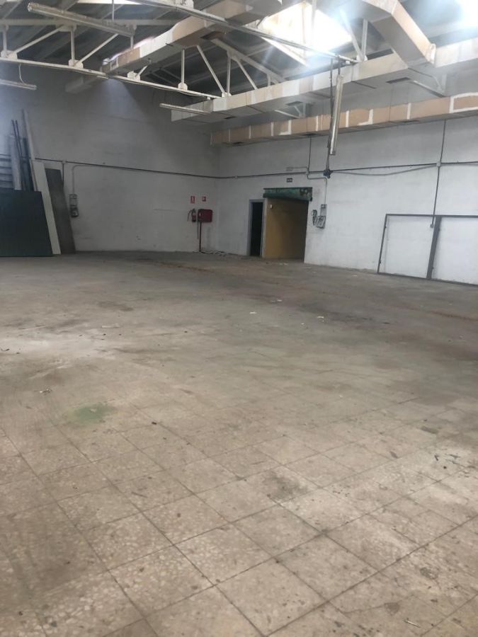 Venta de nave industrial en Sevilla la Nueva