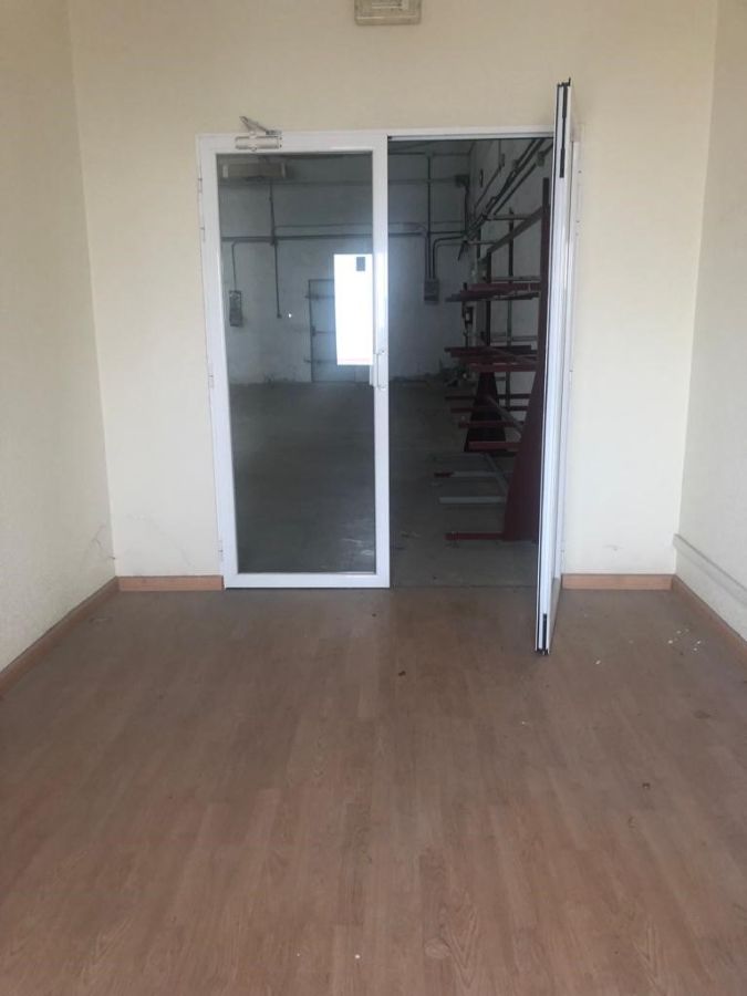 Venta de nave industrial en Sevilla la Nueva