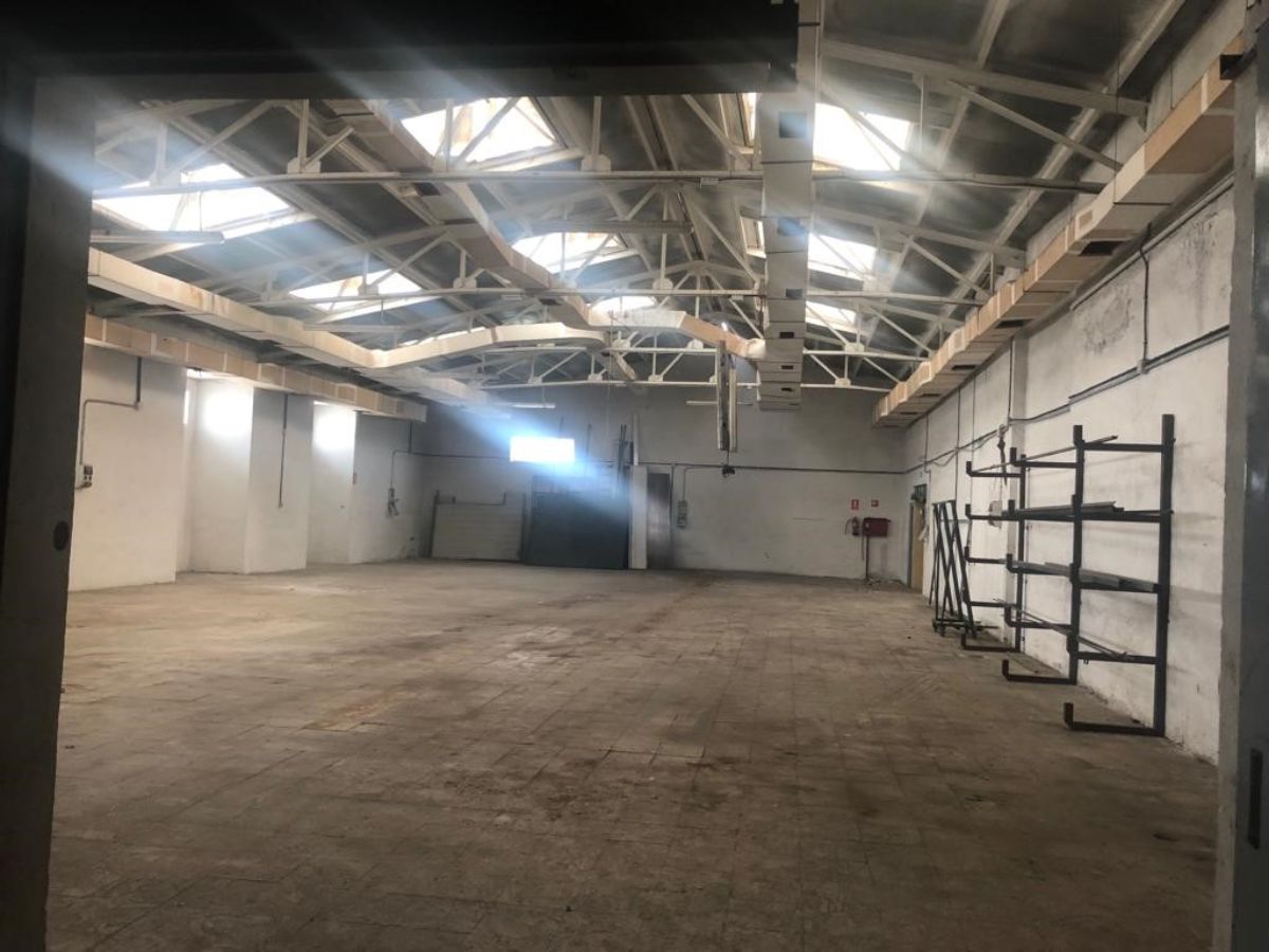 Venta de nave industrial en Sevilla la Nueva