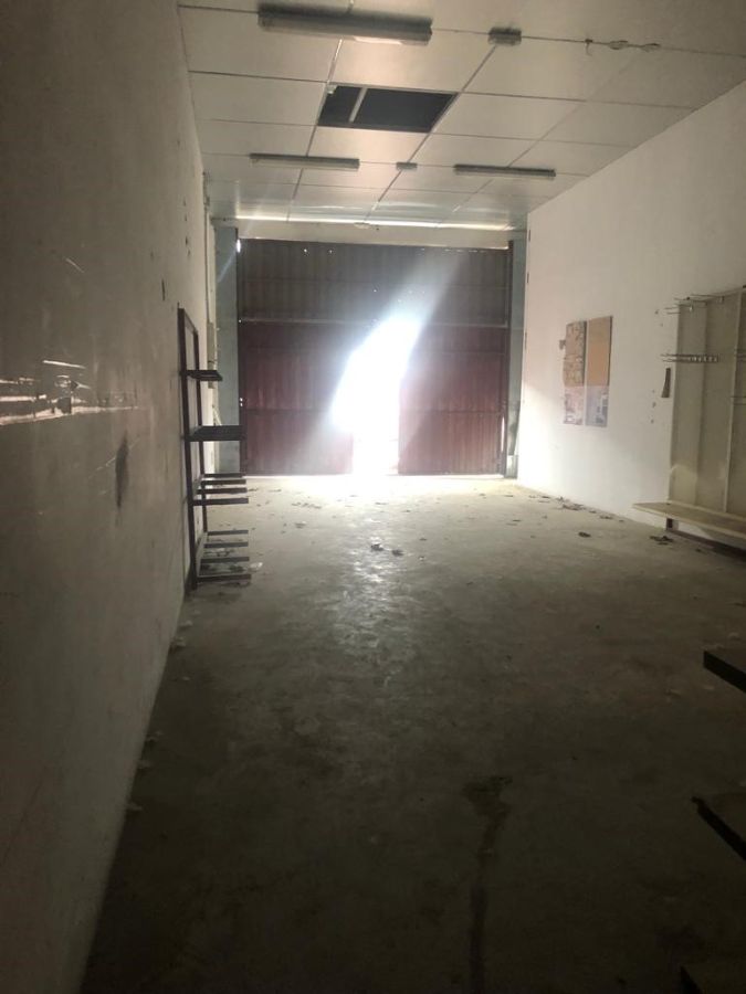 Venta de nave industrial en Sevilla la Nueva