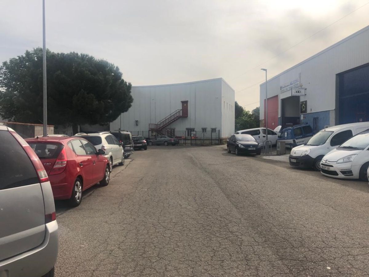 Venta de nave industrial en Sevilla la Nueva
