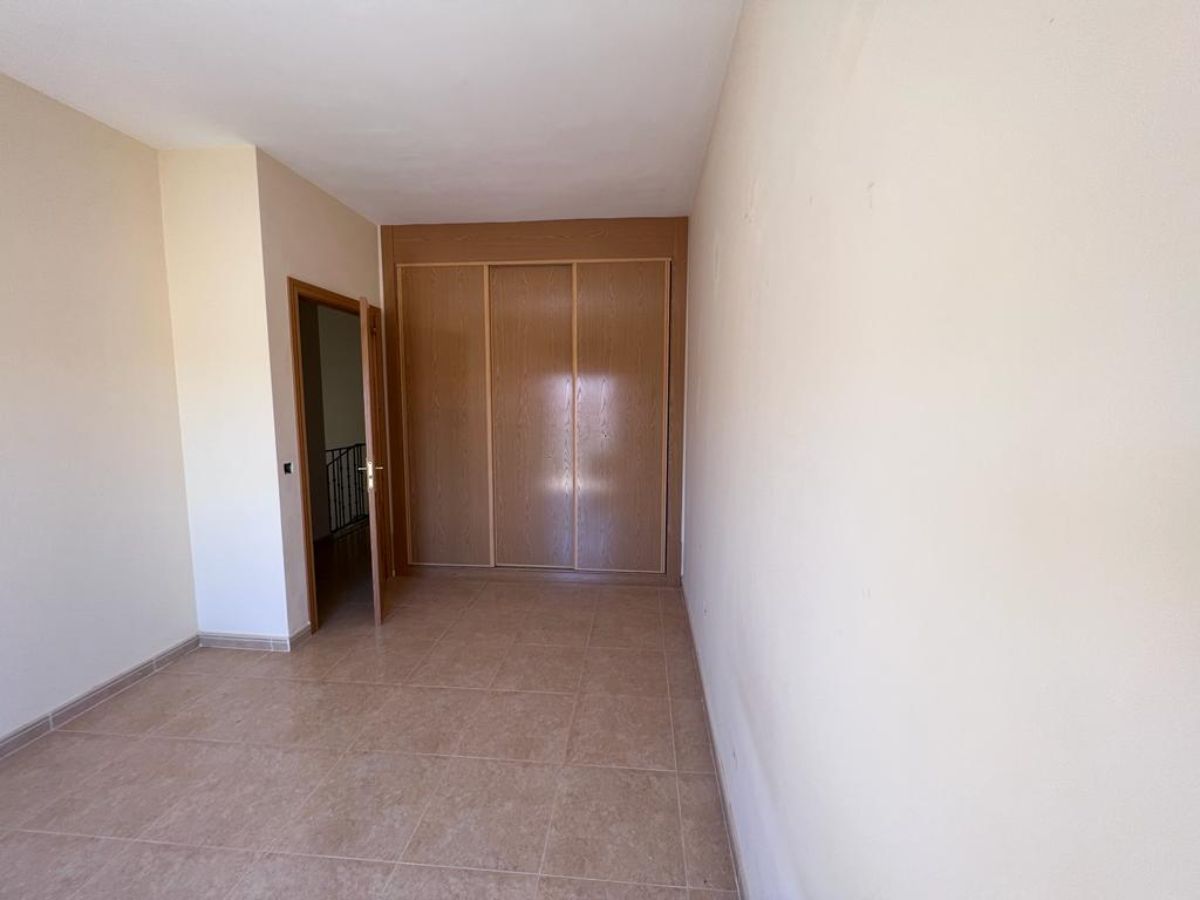 Venta de dúplex en Ontígola