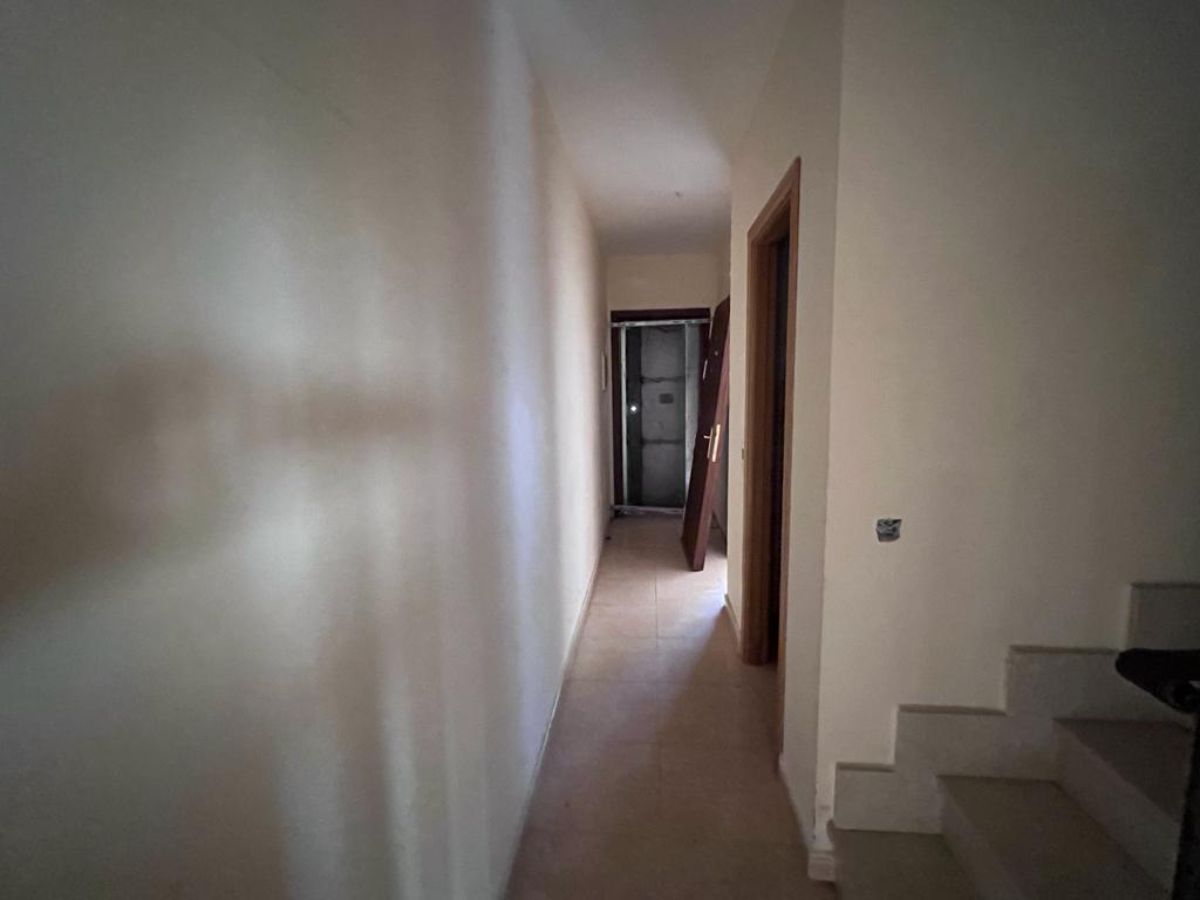 Venta de dúplex en Ontígola