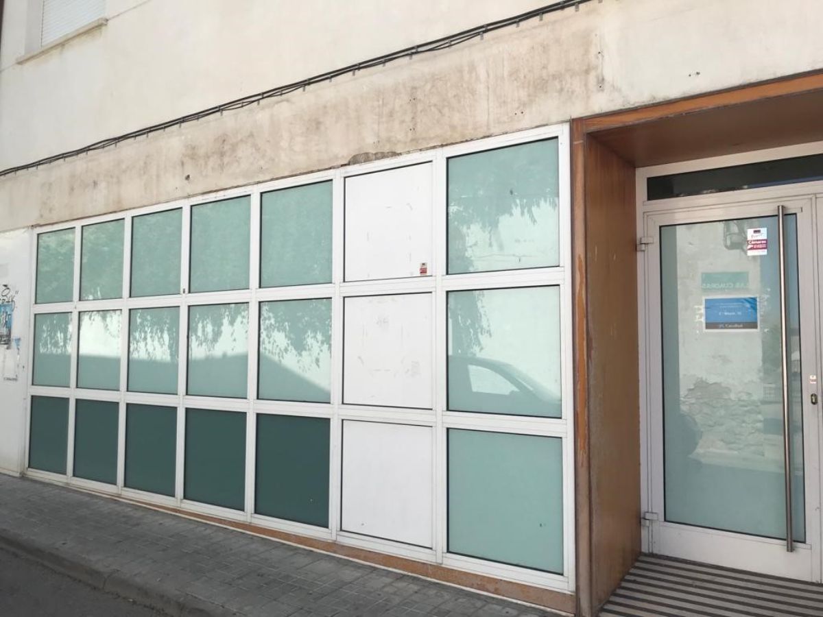 Venta de local comercial en Torres de la Alameda