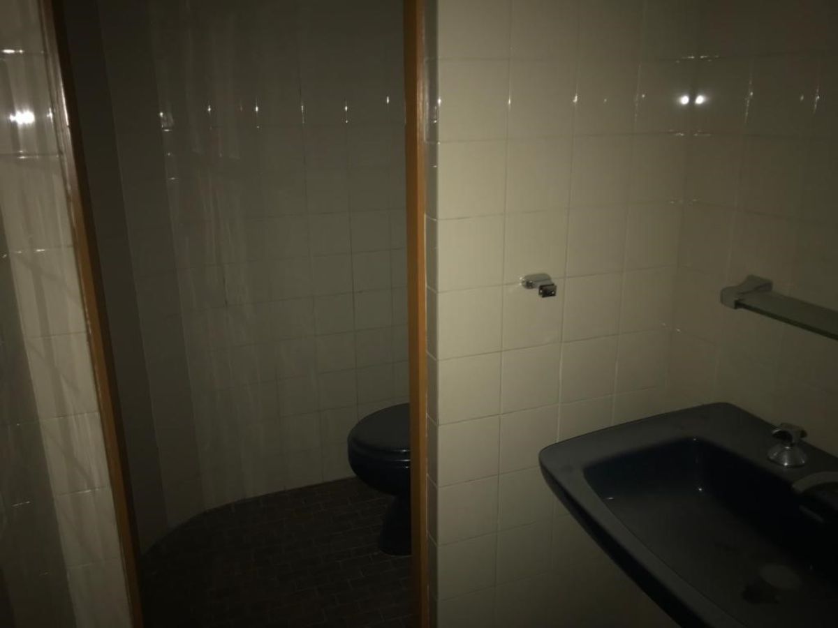 Venta de local comercial en San Fernando de Henares
