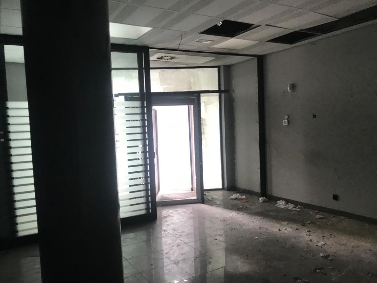 Venta de local comercial en San Fernando de Henares