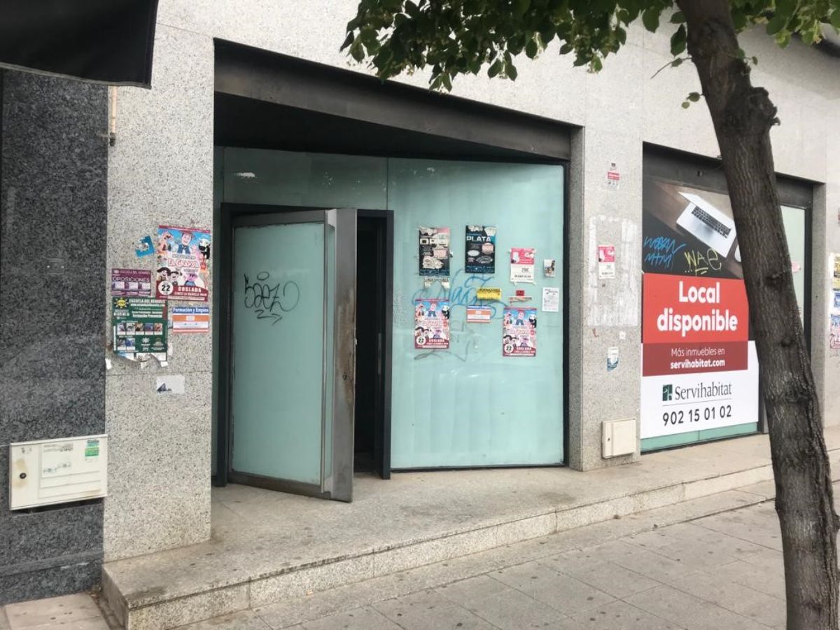 Venta de local comercial en San Fernando de Henares