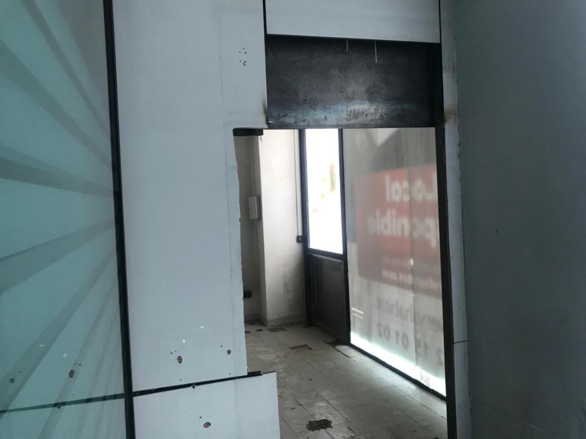 Venta de local comercial en San Fernando de Henares
