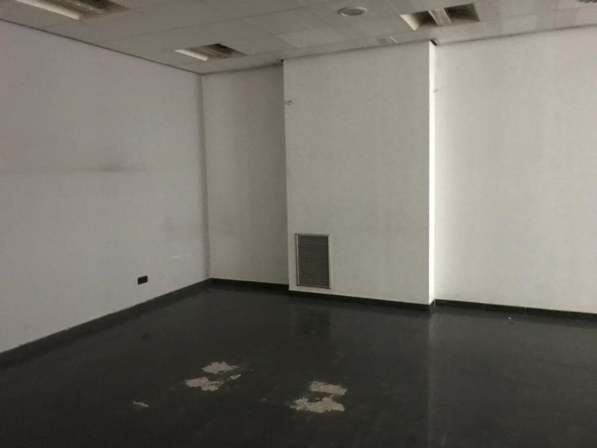 Venta de local comercial en Torrejón de Ardoz