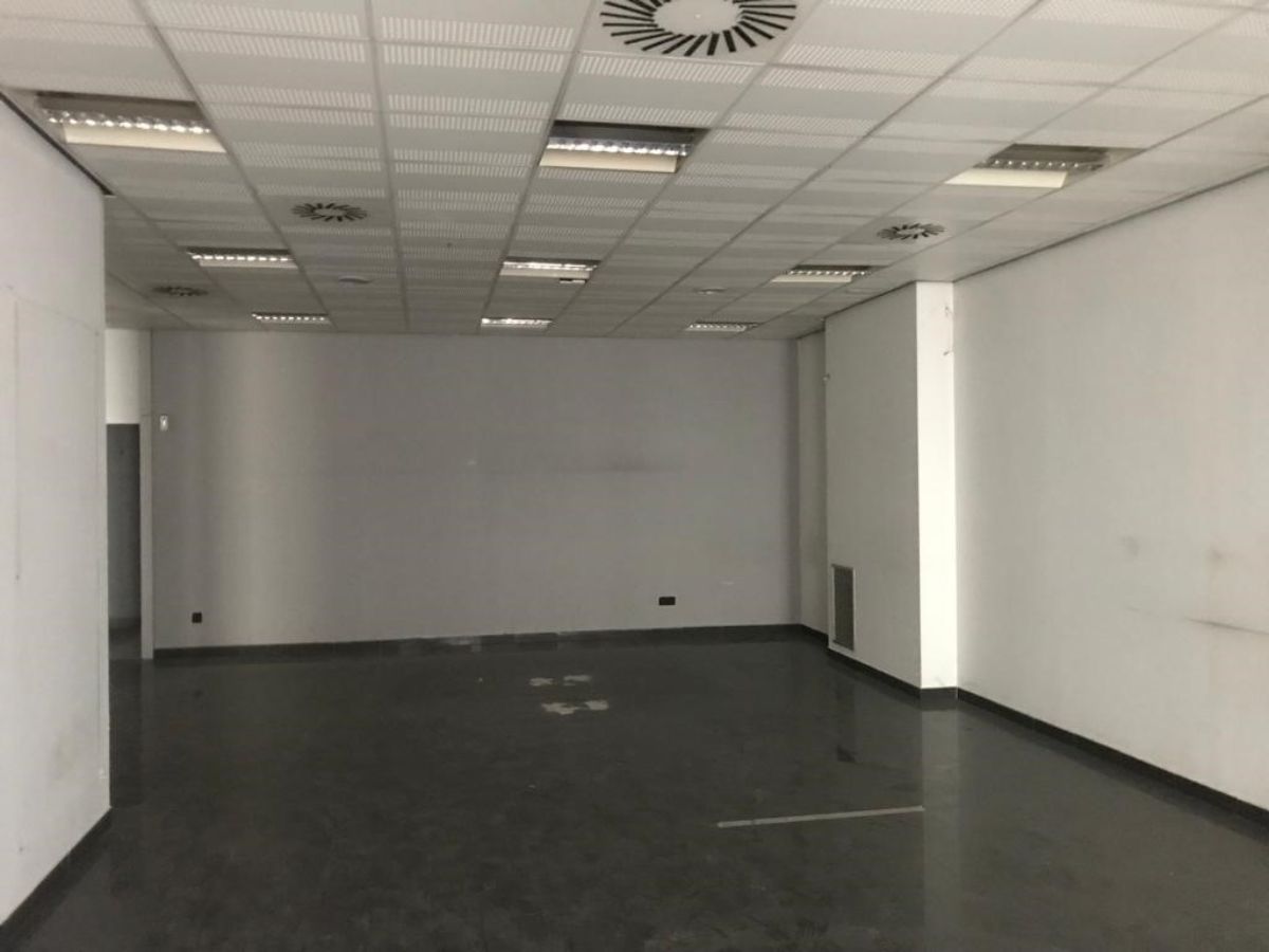 Venta de local comercial en Torrejón de Ardoz