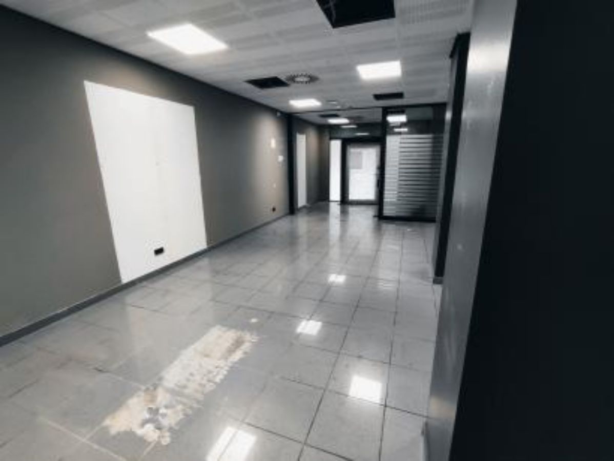 Venta de local comercial en Leganés