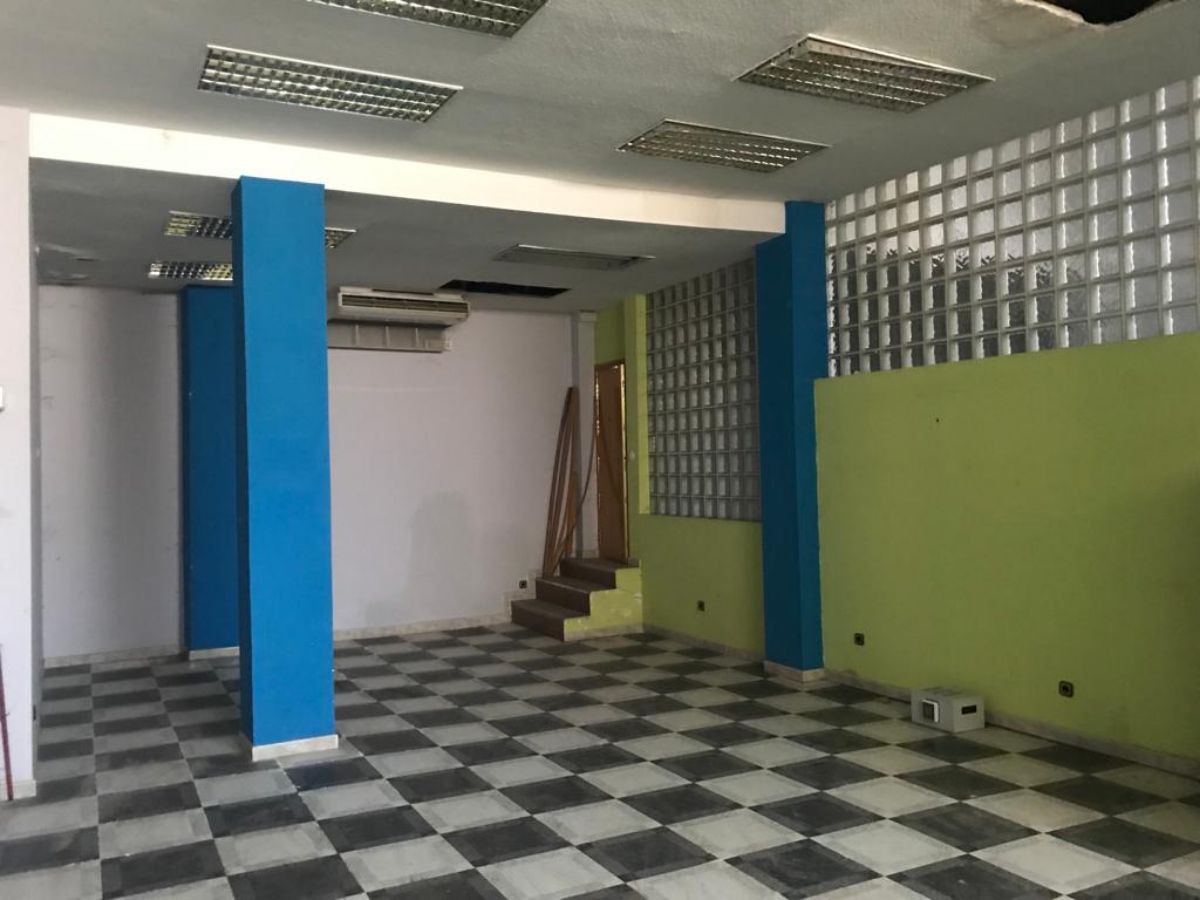Venta de local comercial en Madrid