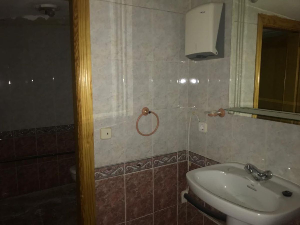 Venta de local comercial en Madrid