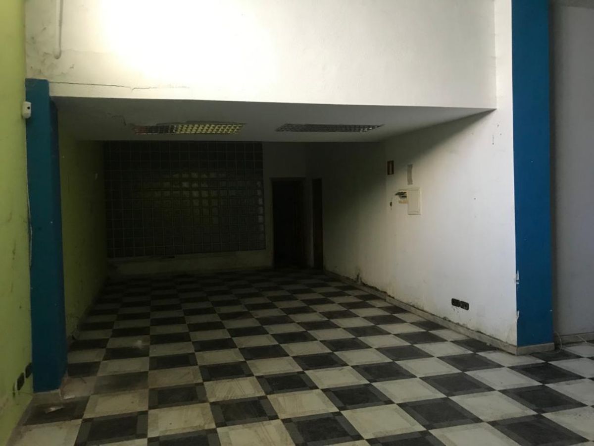Venta de local comercial en Madrid