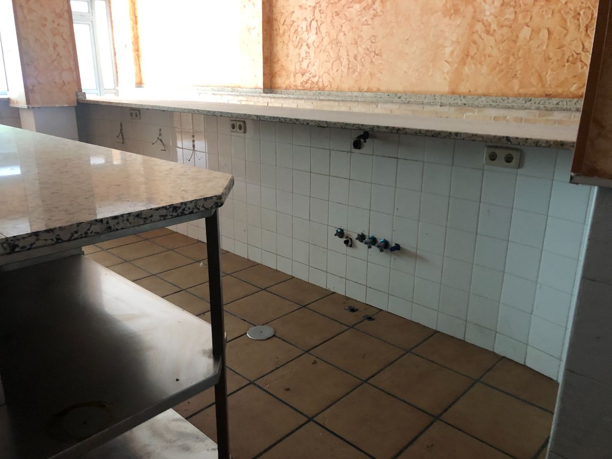 Venta de local comercial en Humanes de Madrid