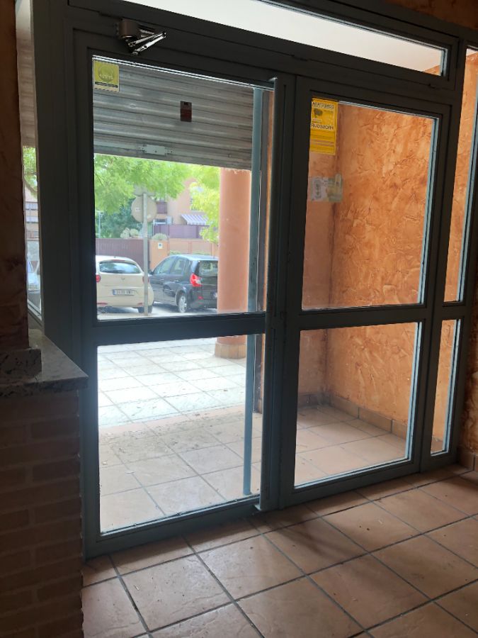 Venta de local comercial en Humanes de Madrid
