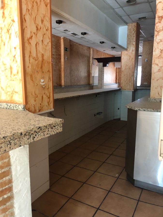 Venta de local comercial en Humanes de Madrid