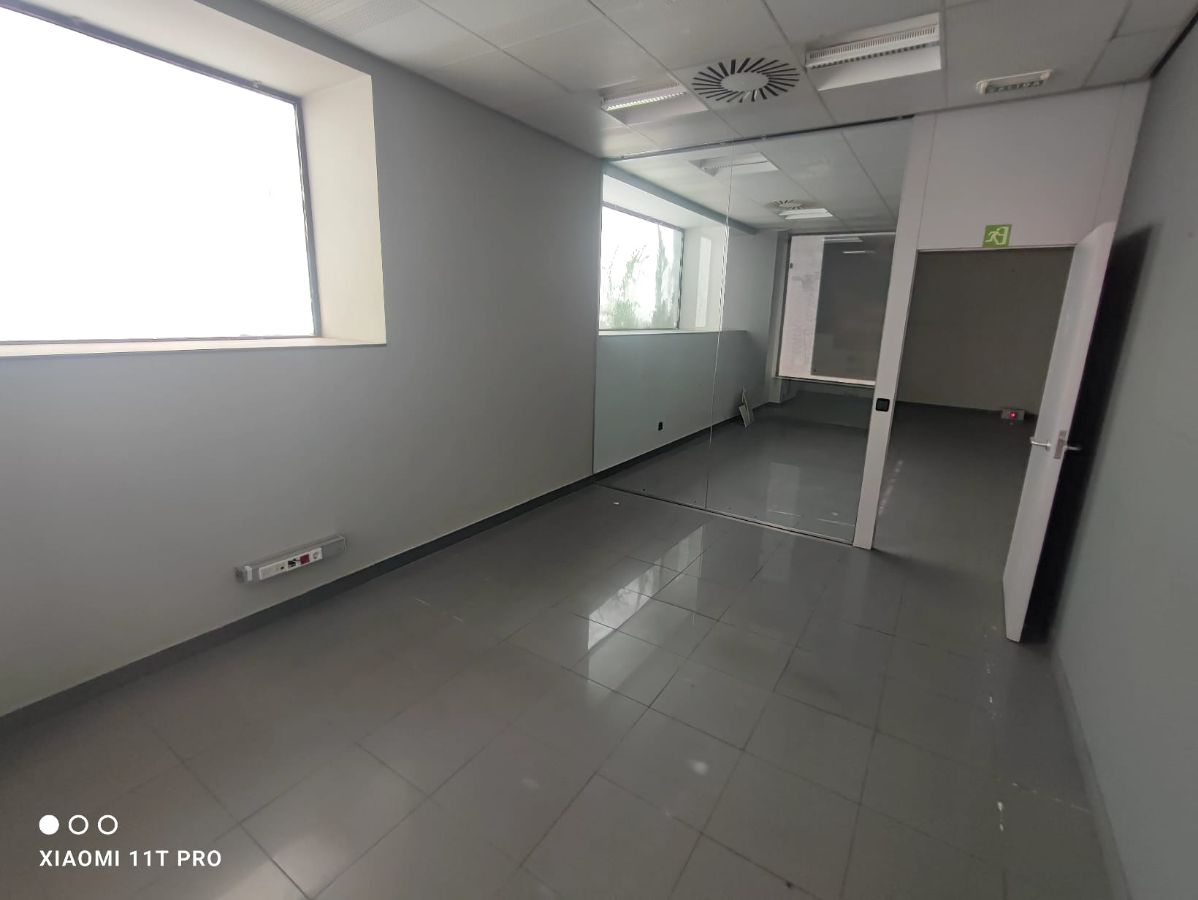 Venta de local comercial en Majadahonda